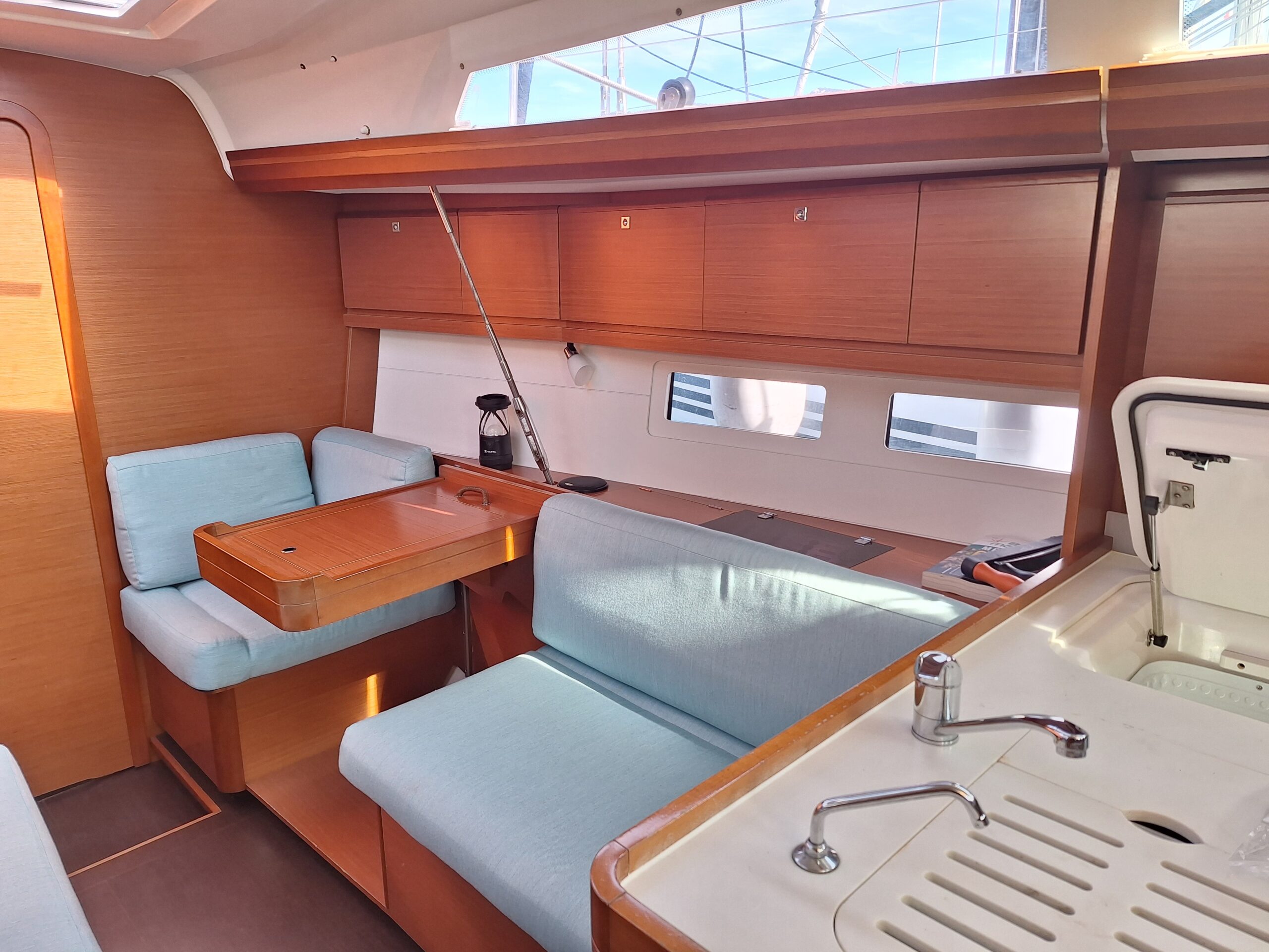 162189379bf561d89b6e49eec7722032-29