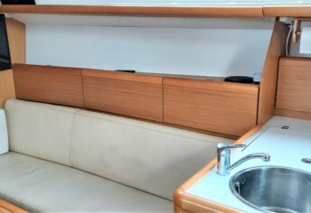 20352cbe288211abf5161bc6fcbc1a3c-93