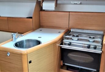 62d8ac431c3b201066064163fe6ab29e-93