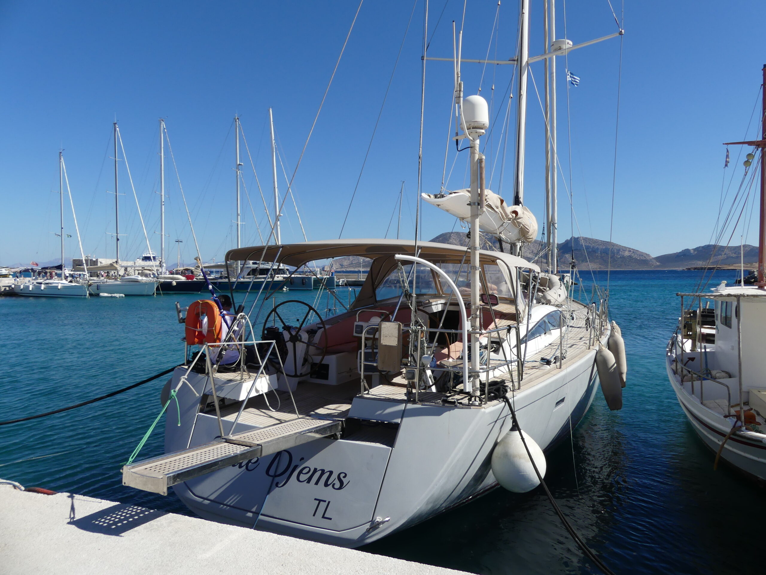 72b06526c9563289847a9be2d9b33336-4