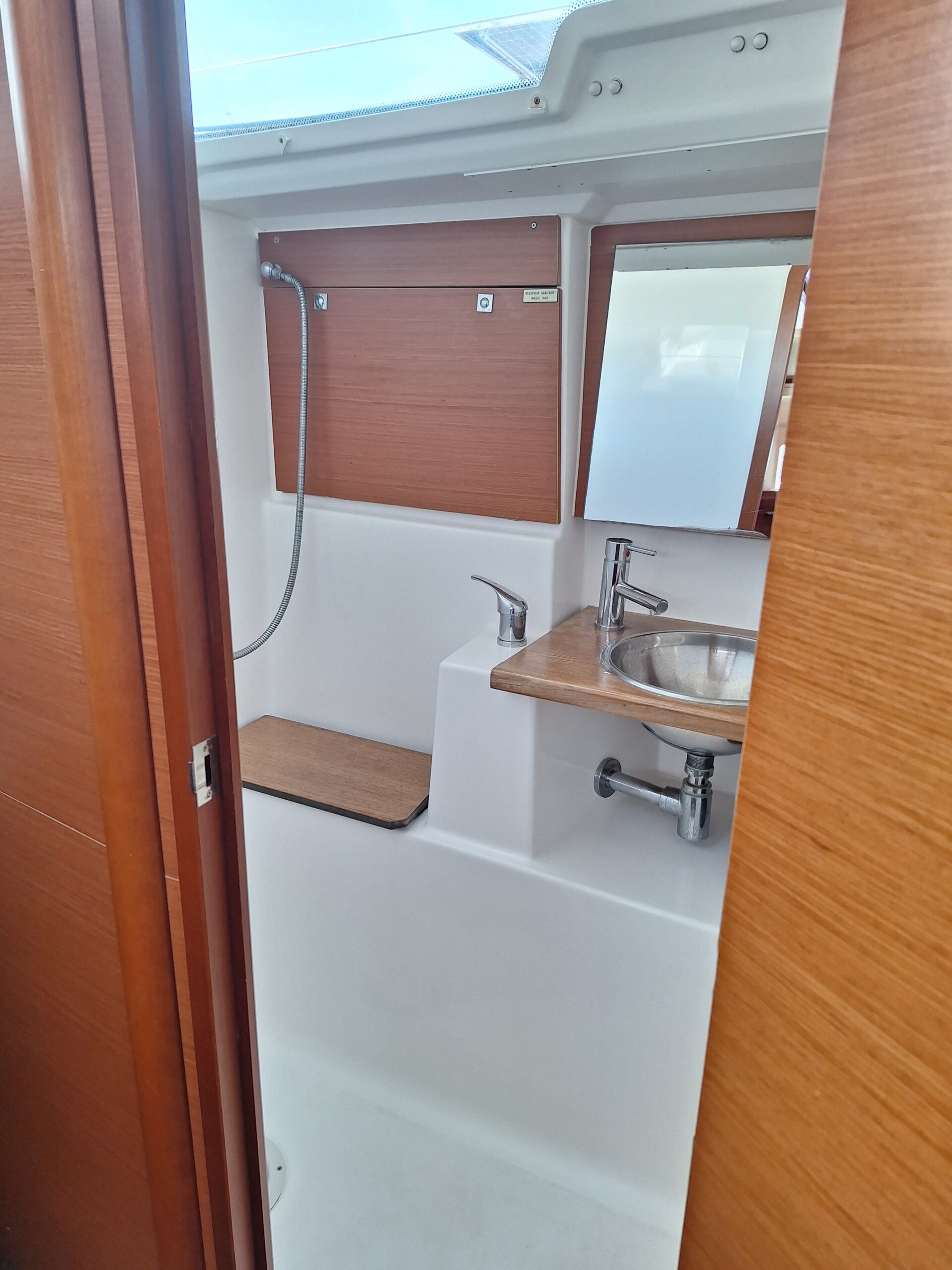 fb68f525a19d89290c6979ed51af3110-29